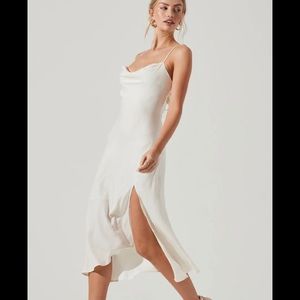 Astr the Label cowl neck slip dress size XS. Didn’t fit me!